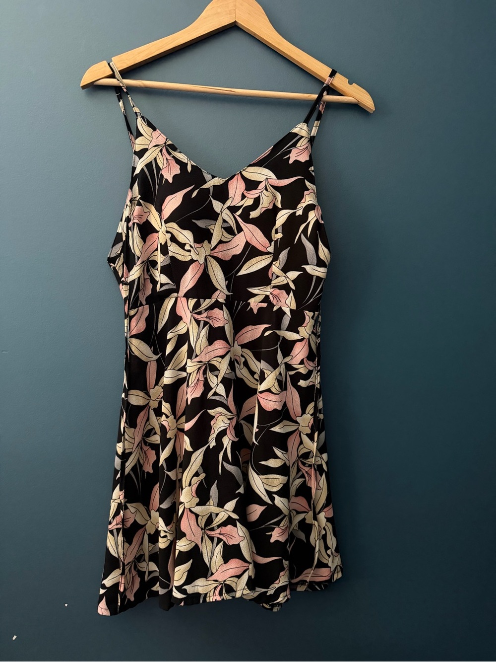 Beachy Vibes Tropical Floral Dress XS To Small  V Neck As Is